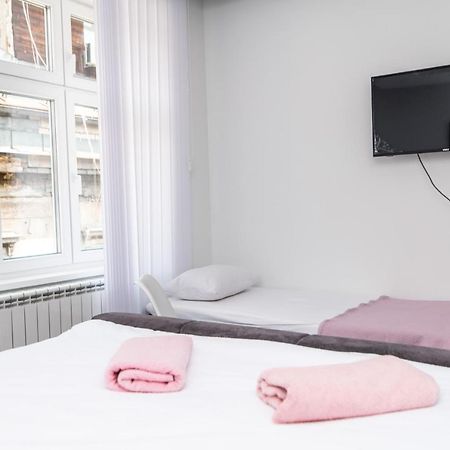 Modern Studio For 3 People In The Heart Of The City Center Sarajevo Exterior photo