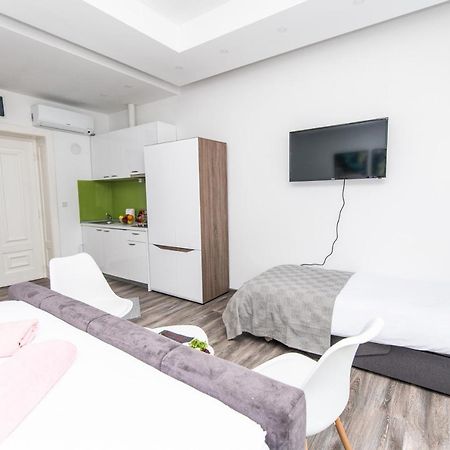 Modern Studio For 3 People In The Heart Of The City Center Sarajevo Exterior photo
