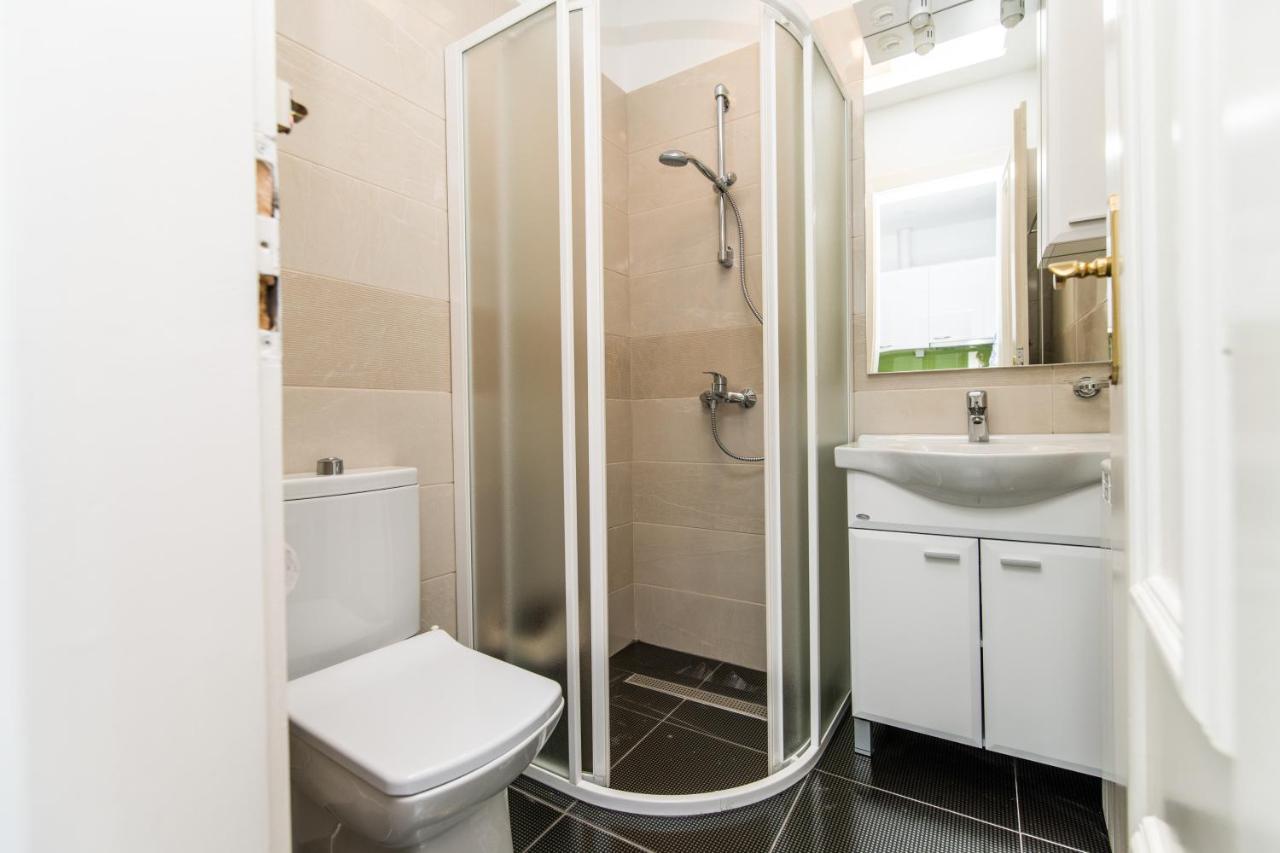 Modern Studio For 3 People In The Heart Of The City Center Sarajevo Exterior photo