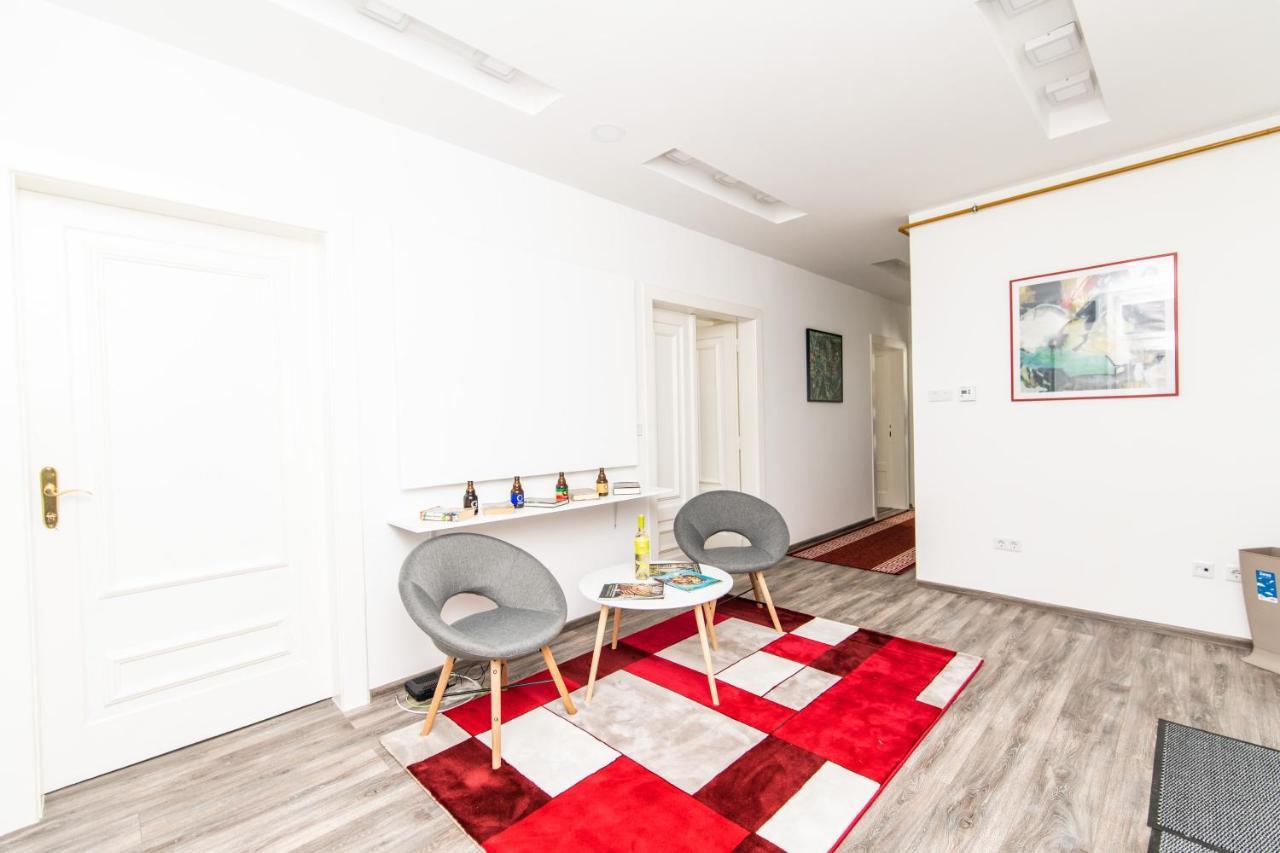 Modern Studio For 3 People In The Heart Of The City Center Sarajevo Exterior photo