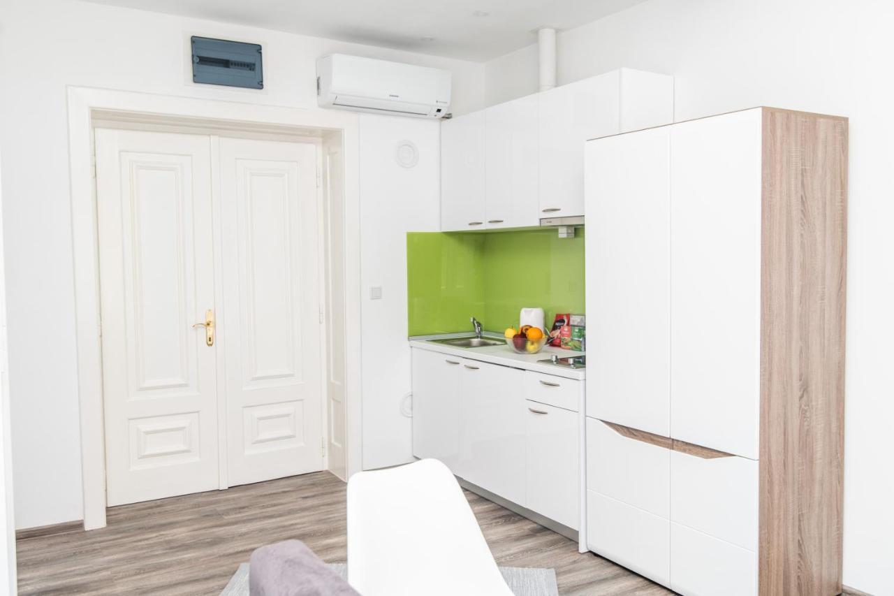 Modern Studio For 3 People In The Heart Of The City Center Sarajevo Exterior photo